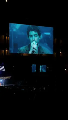 @joejonas why yes I did fall even more inlove thank you for your service🫡😗❤️‍🔥 #jonasbrothers #heytheredelilah #plainwhitets #concert #joejonas 