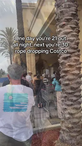Señora life comes at you fast 😮‍💨  #costco #30s #millennial #señora #gettingold 