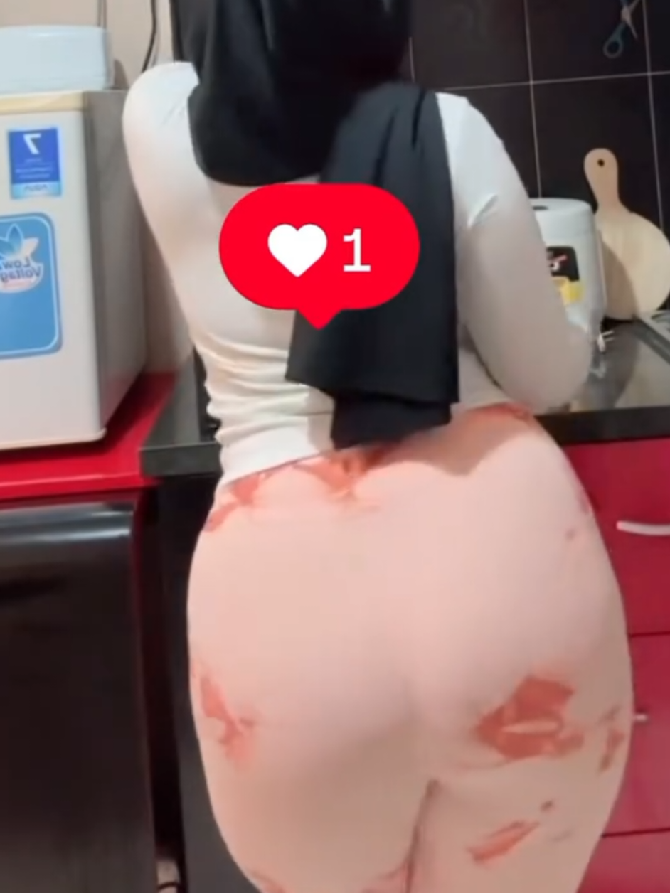 yg biqin nagijhh kichh mabnurma nyehaj super dechh. #fakesituation⚠️ #outfitideas #fakebodyy⚠️ #fanbase #selebgram 