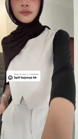 Replying to @anyn🎧 #oneset #onesetmurah #onesetkekinian #outfitinspo #outfitcheck 