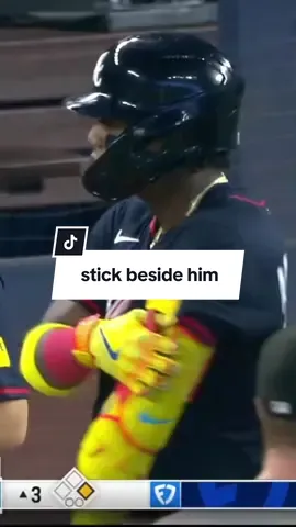 stick beside him 👏🏼