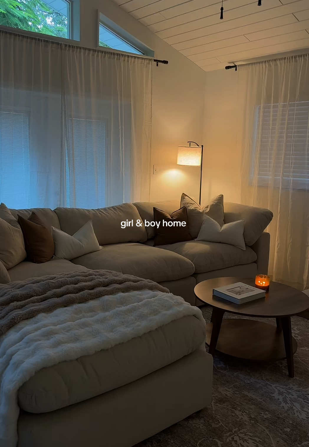 he let’s me decorate how i want 🤎 #cozy #cozyathome #homedecor #aesthetic #Home 