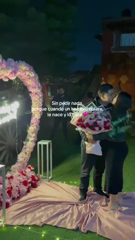 El interes se nota en detalles como este . . . . . . #interes #pedidadenoviazgo #corazondeflores #creatorsearchinsights #videosconfrases 