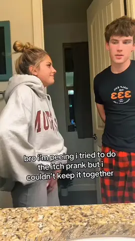 😂😂😂😂😂 #prank #funny #scareprank #scarepranks #scarecam #funnyprank #funnyvideos #funnyvideo #fyp #fypシ #viral #funnyy #usa #funnyfails #fun #❤️ #funnytiktok #🤣 #🤣🤣 #🤣🤣🤣 