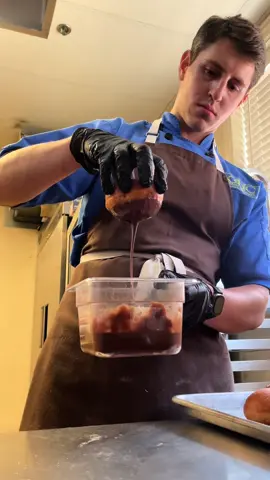 Frat House - Season 2, Ep. 5 All I’m gonna say is, if you make that donut recipe… someone’s gettin pregnant🤫 100/10 And the company doesn’t mess around with their “Fill-In” chefs, the past two lunches were an absolute dream! Got a dessert you want me to feed em?? Forever and always taking suggestions so drop em for me🥺 But I love you guys!! And I hope you’re enjoying the new season at the Frat House so far - stay tuned for much more 🫶 #chef #Recipe #fraternity #knoxville #foodtiktok 