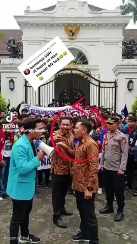 Membalas @karep_mu06 #harus nya sebagai anggota DPR kaya gini temuin para pendemo apa yg jadi tuntutan #DPRRI #prabowosubianto #viraltiktok #fypppp no viral no justice fyppp