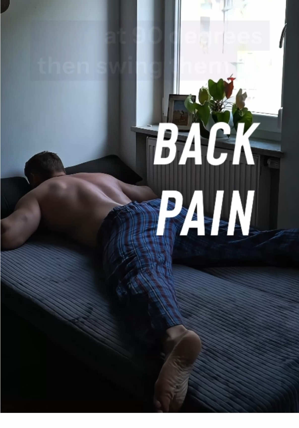 These are the best exercises for your lower back 😉 Do them every evening before bed and you’ll sleep well  #backpain #healthy #spine 