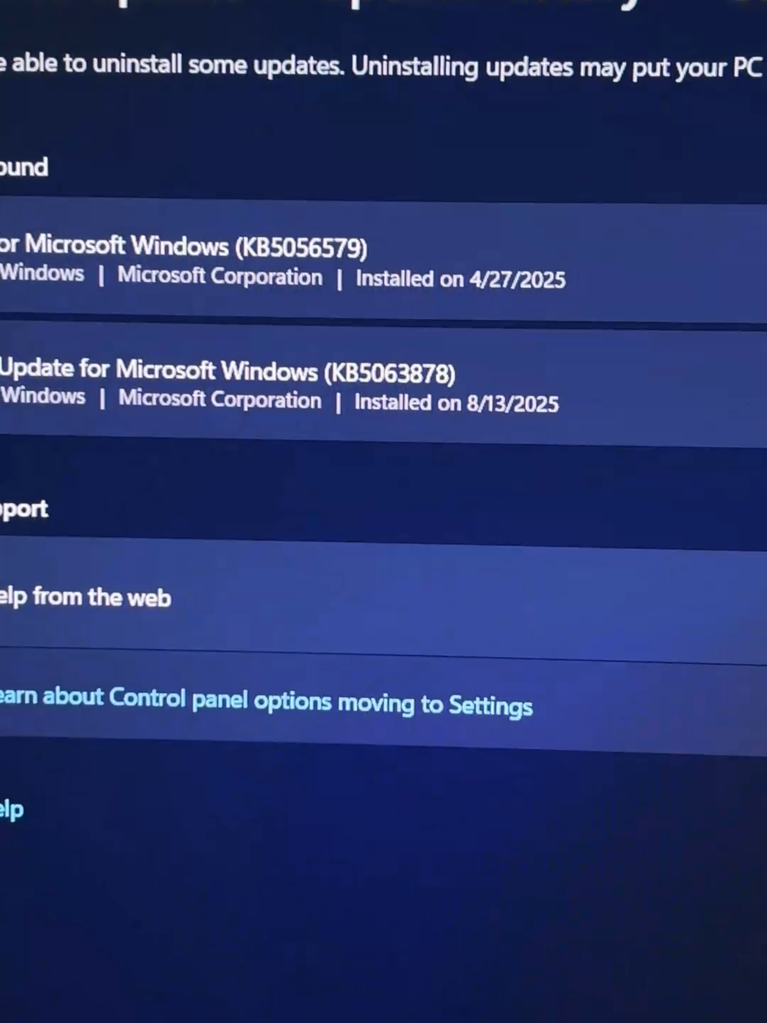tuck uninstalling a bad Windows update? try this 👇 open Windows Features, uncheck Windows Sandbox, restart, then uninstall in Update history. did it work?   #Windows11 #WindowsUpdate #TechTips #PCFix #Troubleshooting