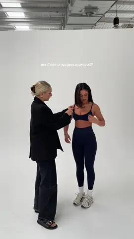 @Jessica Bader approved crops for bigger busts 🤝 #cropshopboutique #csb #bts 