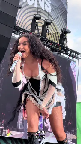 @JADE FUFN live! Here’s Jade supporting @chappell roan in Edinburgh for Summer Sessions! #jade #jadethirwall #jadefufn #fufn #thatsshowbizbaby 