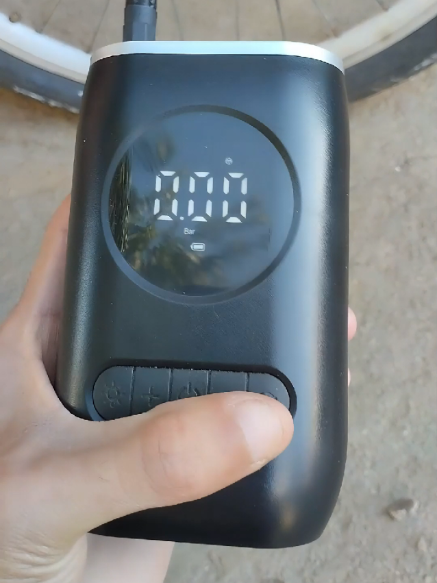 Nunca mais fiquei na mão! compressor digital recarregável para pneus