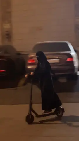 الي يناظر بالدرج !😭😭#باتمان #ضوء #السعوديه #اكسبلور #مشاهدات 