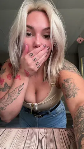 i can not believe the SNATCH this gives. i look like a coke bottle ⏳ like kim k who?? #shapewear #faja #fashion #tiktokshop #creator  @SHAPSHE 