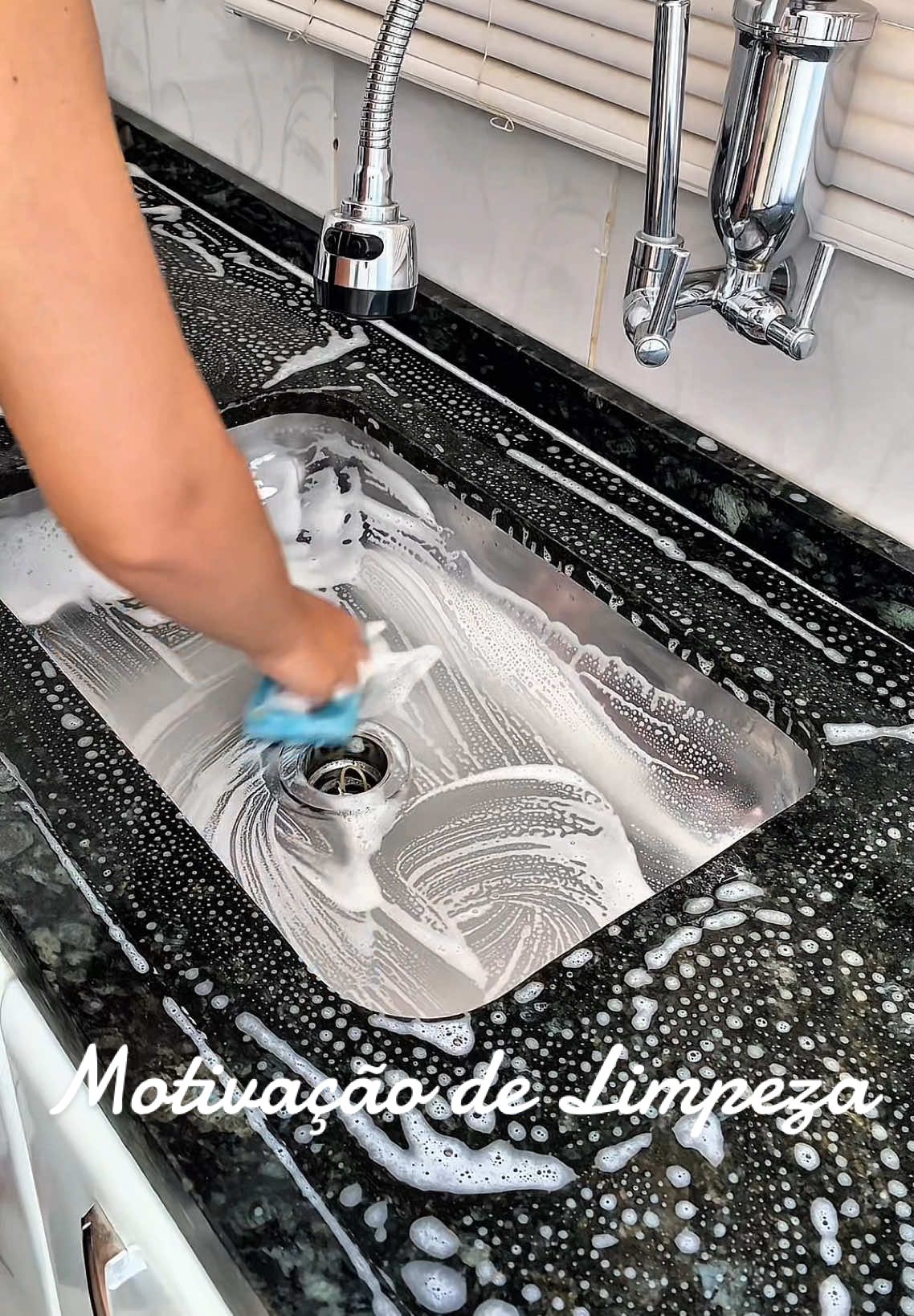 Motivando você a arrumar sua casa🫶🏻😍❤️🌸 . . #donadecasa #faxina #rotinadecasa #CleanTok #cleaning #limpiezadecasa #limpieza #limpezadacasa #faxinando 