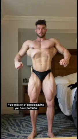 3.5 years between these - lots of spiritual and emotional growth between these 🙏 #grateful #fypシ #fy #bodybuilding #classicphysique 