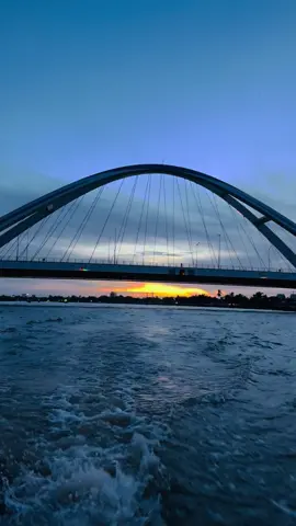 Bình Minh Trên Sông Cần Thơ