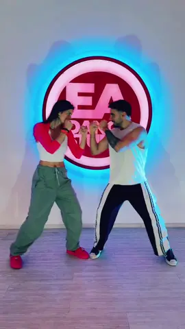 🥊💃 ¡Cuando el ring y la pista de baile se unen! 🥊💃 En E.A Dance Studio, @EA Dance Studio rompemos los límites y fusionamos la fuerza del boxeo con el Perreo .💪✨  ¿Te animas a probar algo diferente? ¡Visíte la nueva academia de mi amigo @Eliseo Alvarez y descubrí un lugar increíble lleno de energía , con tremendos salones… donde te dan ganas de darlo todo!!! #EADanceStudio #Boxeo danza #FusionDeTalentos #NuevosRitmos #AcademiaDeBaile 