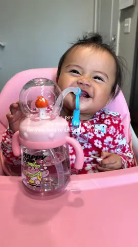 stop it’s so cute! your baby needs this ASAP 😫🎀 @COMO BEBE #sippycup #babymusthaves #toddlerfinds #strawcups #fyppppppppppppppppppppppp 