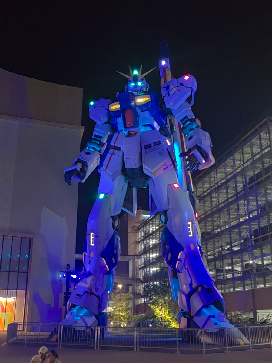 Life-Size RX-933ff V Gundam Statue #Fukuoka #japan #lalaportfukuoka  #Gundam #recommendations 