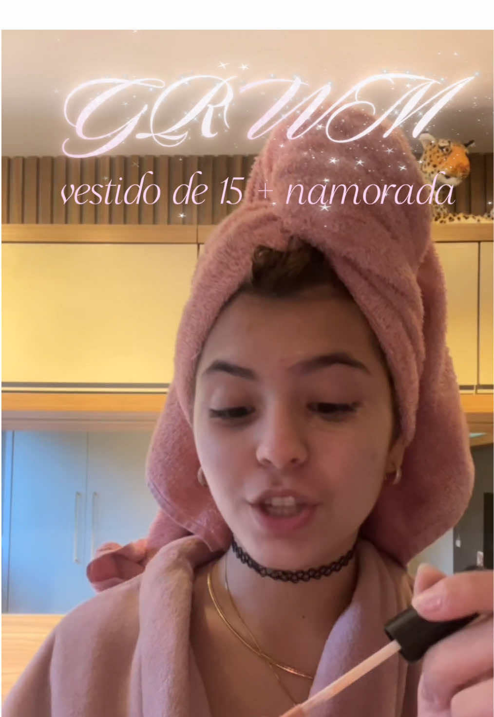 Eh minha primeira vez postando vdo assim entao foi mais um teste, que historinhas e coisas eu deveria trazer nos prox? Creditos a Lara por me incentivar a postar #grwm #girly #wlw #15anos #hospitalpsiquiatrico 