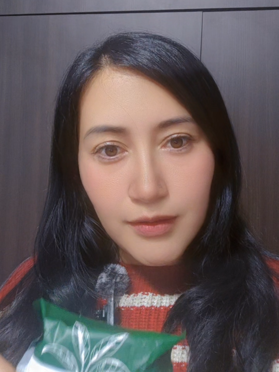 👉 “¿Tienes piel grasa o con acné y nada te funciona? 😱 No estás sola… La clave no es lavarte más, ¡sino usar los productos correctos! 💧 Cuida tu piel sin resecarla, controla el exceso de grasa y despídete de los brotes. ✨ Dale a tu piel lo que realmente necesita para verse fresca y saludable.” Escríbeme para recomendarte la rutina perfecta para tu tipo de piel. #pielgrasa #acné #cuidatupiel #pielsaludable #acnesolutions 