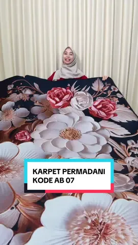 Ada banyak motif cantik lainnya dan yang pasti HARGA AMBYAR ‼️ masuk live sekarang yaaa #fyp #karpet #karpetpermadani #karpetaesthetic 