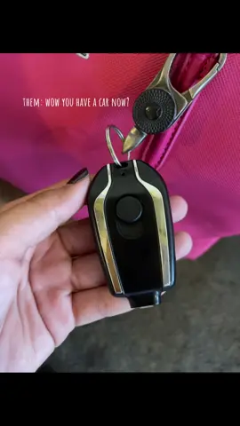 Angas mo pag may ganito ka !🏎️🚘#keychainpowerbank🔋🔋🔋 #carkeys #powerbank #powerbankmini #fyp 