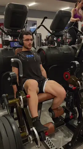 Séries válidas são as melhores!!! #gym 