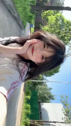 morning walk☁️☁️#duyin_china #tiktokviral #mytpe #girl #duyin  @愛丶lyLinh୨ৎ 