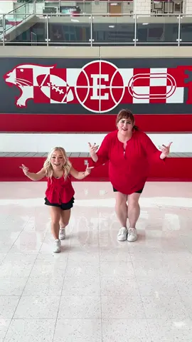 When your friend wants to tour East High with you but… Wildcats don’t just walk the halls… we dance through them. 🐾  Dc: @kennyortegablog @chuckyklapow @bonbonstory  #WorkThisOut #EastHigh #hsm2 #highschoolmusical #disney 