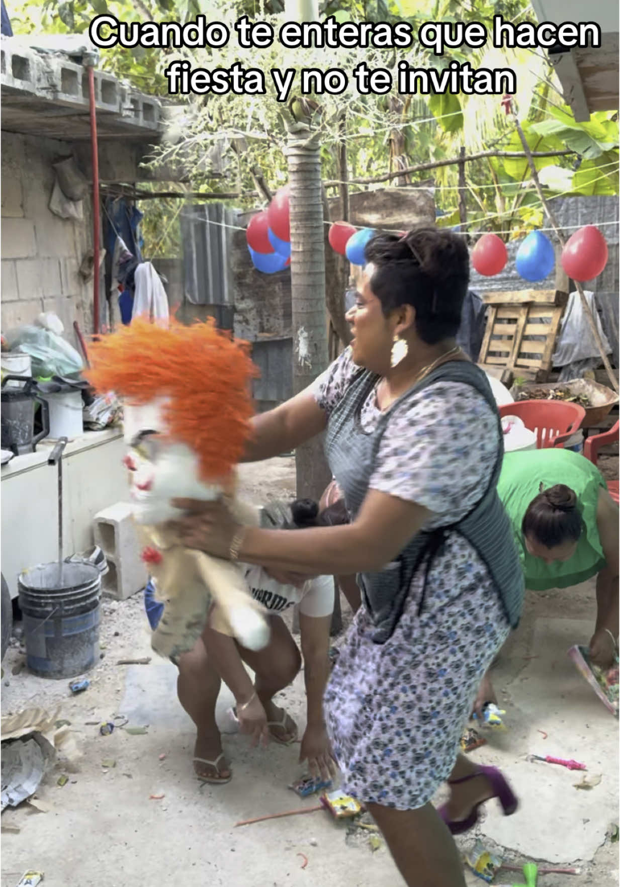 Cuando te enteras que hacen fiesta y ni te invitan #doñacataydominga #doñacata #comedia 