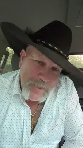 Come on take my hand #sharethevibenothehate #showthelovesharethelove #pricesrightfamily 