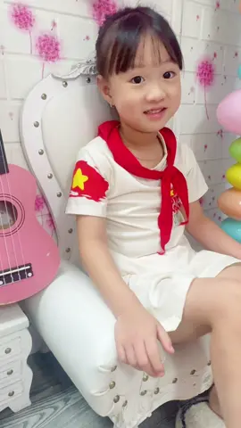 Đi học thì vui nhưng mẹ thì mệt 😂