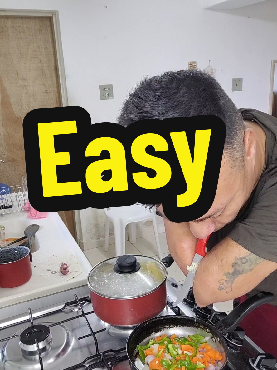 I'm Easy #easylikesundaymorning #relax #dinnerwithme #foodtiktok #deliciousfood 