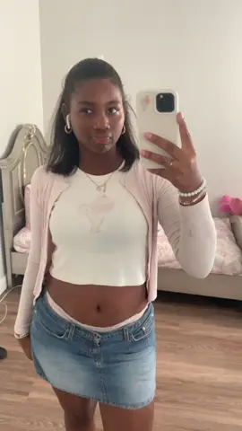 Peep the matching sticker and shirt