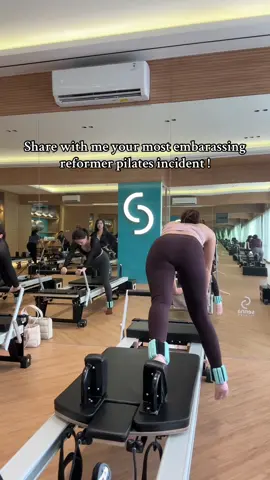 Don’t be shy - tell me any embarassing moments that had happened to you in class! ❤️ we’re all learning 🙏🏼 #reformer #reformerpilates #fyp #pilatesclass #reformer 