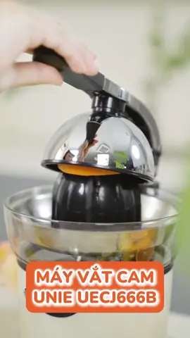 Vắt cam nhanh – kiệt – sạch chỉ trong vài giây ⚡ Công suất mạnh mẽ 100W, tiết kiệm thời gian 🌀 Tự động đảo chiều, ép kiệt nước tối đa 💧 Bình chứa dung tích lớn, dễ tháo rời và vệ sinh 🌿 Chất liệu an toàn – không chứa BPA, an tâm cho cả gia đình ✅ Phù hợp cho gia đình, quán nước, quán cà phê nhỏ#mayvatcam #mayvatcamtudong #xuhuong 