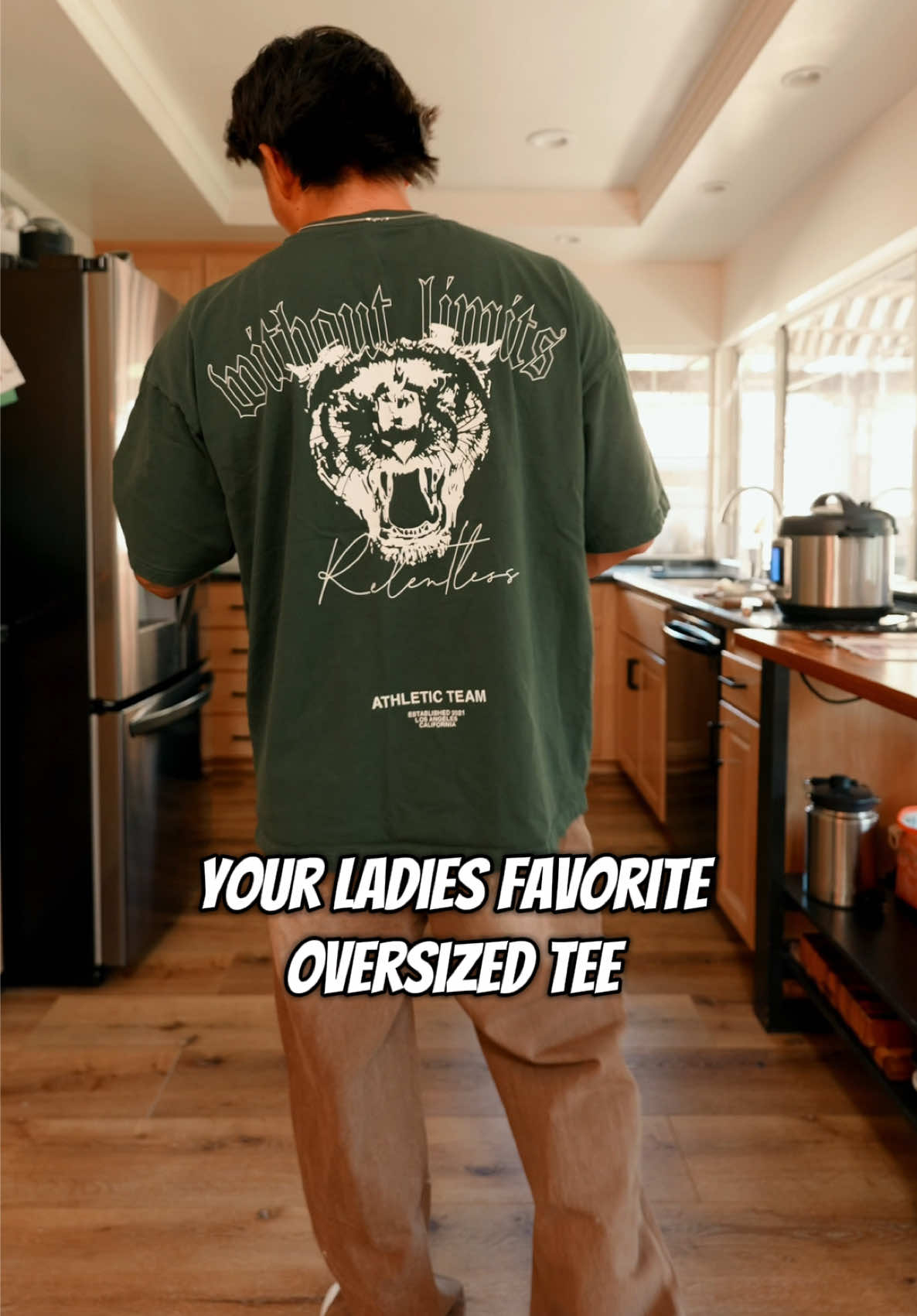 Limited oversized graphic tee lookin extra tuff 🔥 amazing quality as well and something you need to throw in your wardrobe before they sell out #boxytee #baggytee #oversizedtee  #oversizedgraphictees #graphictees 