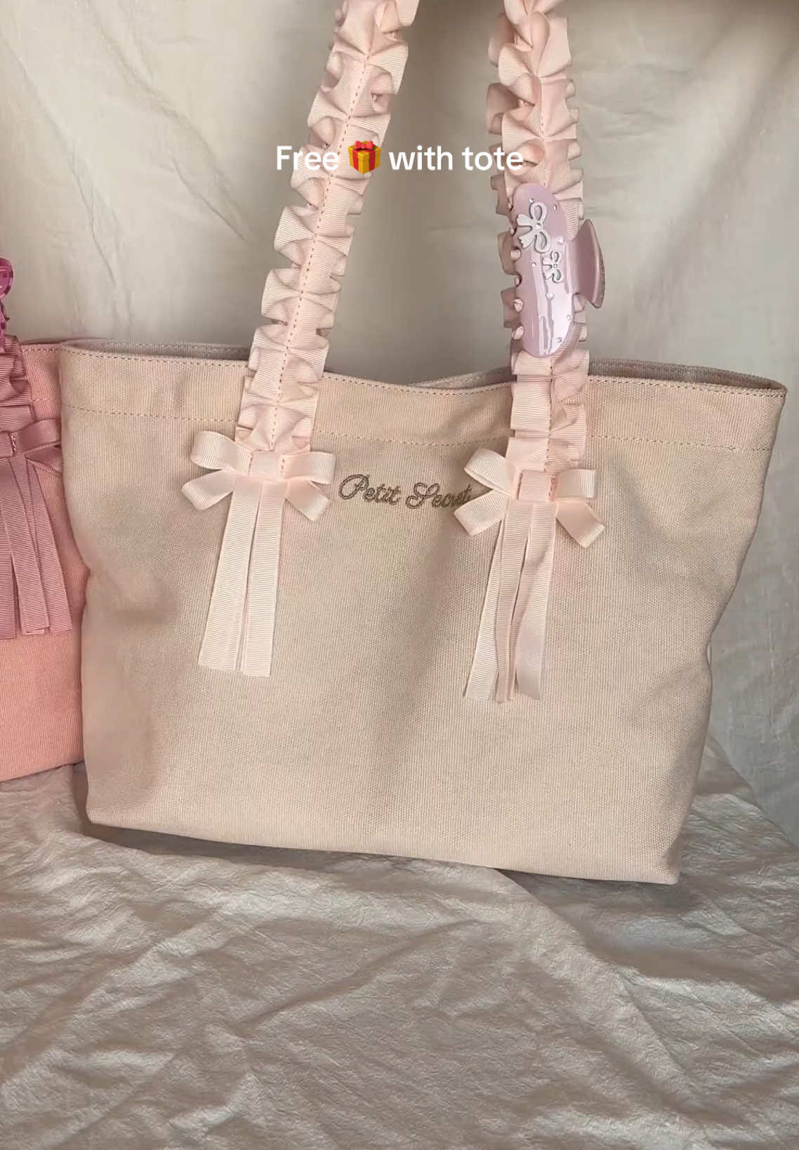 All bags on sale now🎀#Petitsecret #cutebag #pinkbag #fypシ #bag #bags #japanesestyle #cute #totebag #freeshipping #bigbag #totebags #pinktotebag #tiktokshoplabordaysale #smallbag #minibag #toiletrybag #makeup 