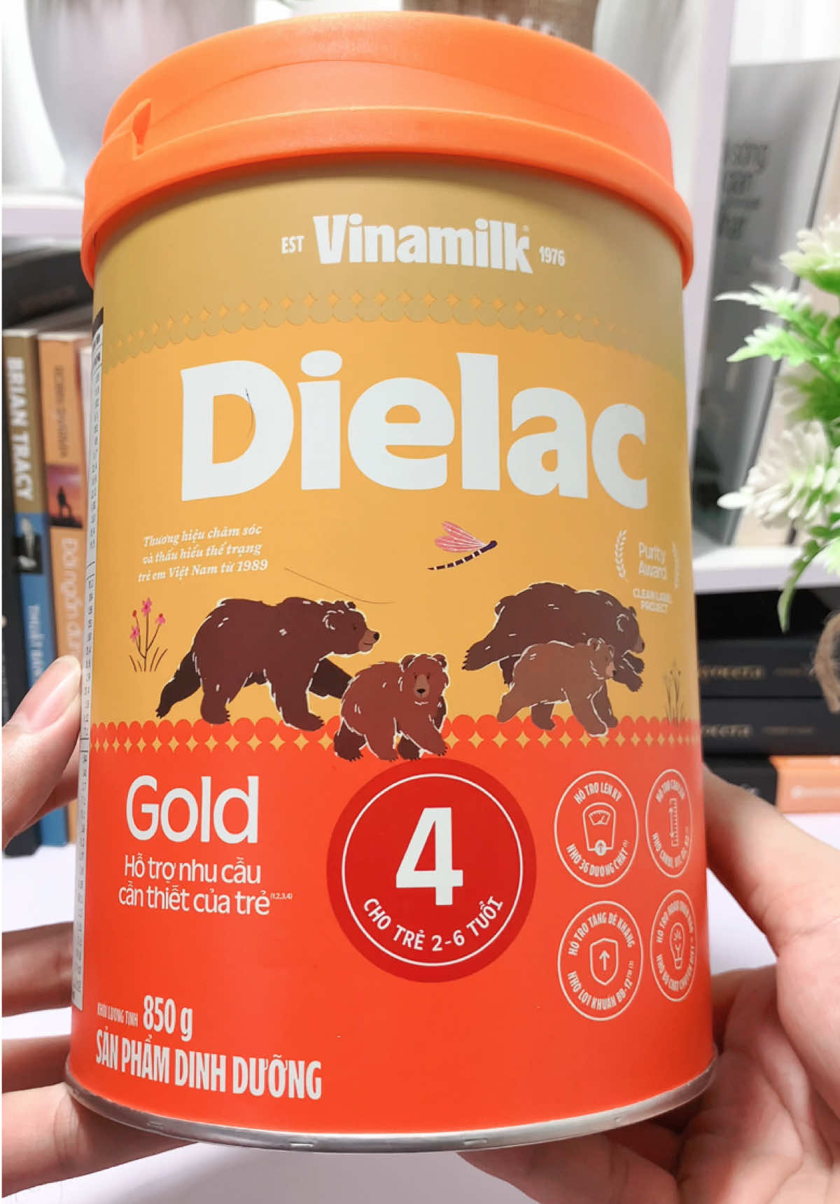Sữa bột Vinamilk Dielac Gold 4 giúp cung cấp dưỡng chất cần thiết cho bé. Các mom tham khảo cho bé yêu nhà mình nha #sữa #vinamilk #vinamilkdielacgold #dielacgold4 #dielacgold #suavinamilk #suachobe #suabotvinamilk 