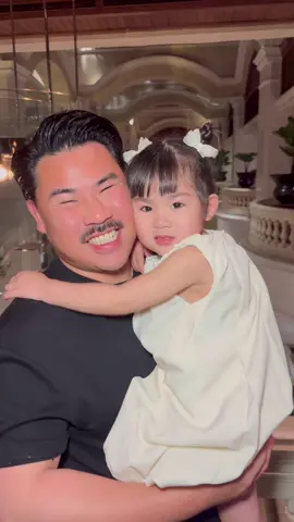 สวีทกับปะป๊าหน่อยค่ะเดี๋ยว ก่อนป่ะป๊ากลับไปช่วยชายแดน ❤️ #กันจอมพลัง #หมี่เกี๊ยวจอมพลัง 