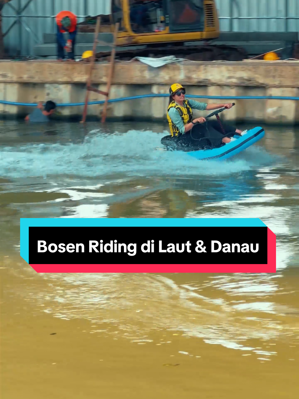 Seru juga riding di Kalimalang 👀🌊 #ikamewatergear #miniboat #electricboat #kalimalang #kotabekasi 