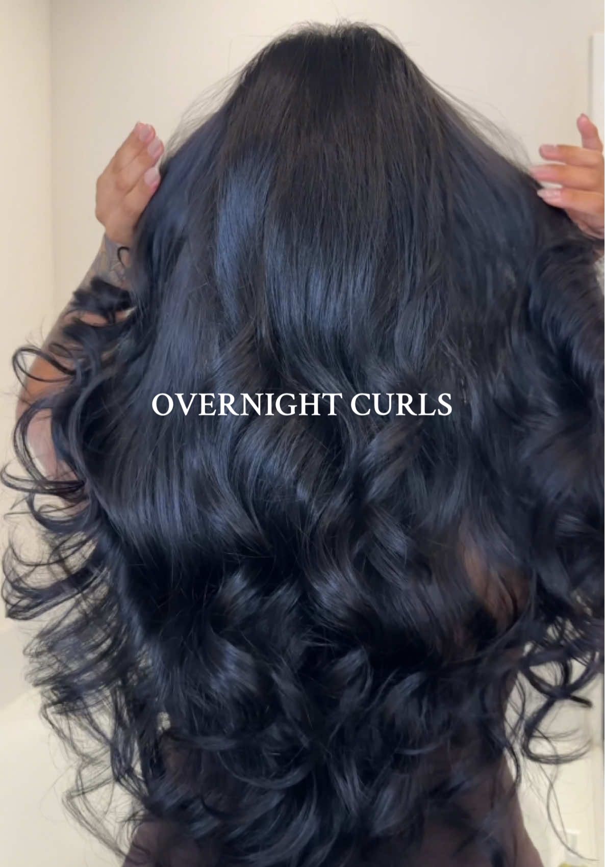 THE VOLUME THE CURL! A small rod gives you a more tight defined curl I’m obsessed! ✨@Overnight Blowout #overnightblowout#heatlesscurls#hairgoals#hairtok#heatlesshairstyles 