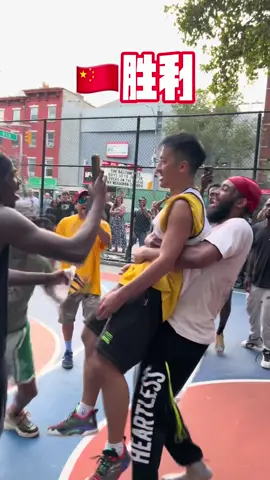 Cold #basketball🏀🔥 #oneonone #野球场 #单挑 #fyp #篮球 