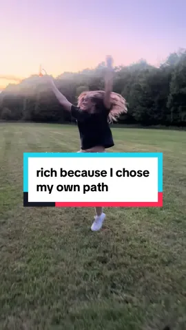 I'll take confusing people over the regret of not listening to my gut any day 😌 #followyourdreams #buildingalifeilove #financegirly #corporategirl #engineeringgirls 