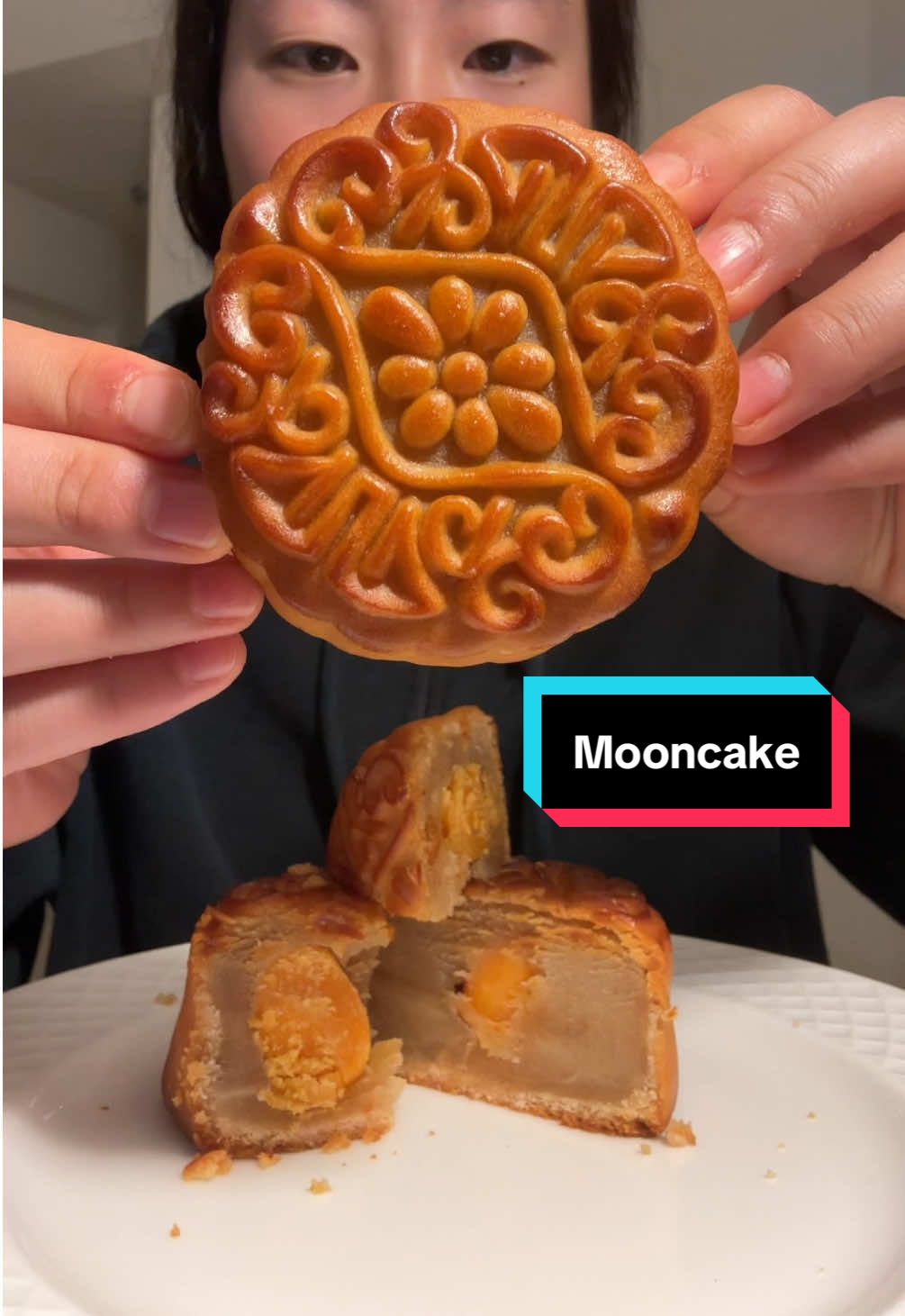 Mooncake Mukbang Superrr short video sorryy 🙏😓 just wanted to post something since I’ve been so inconsistent recently #mukbang #asmr #mooncake #fyp #dessert 