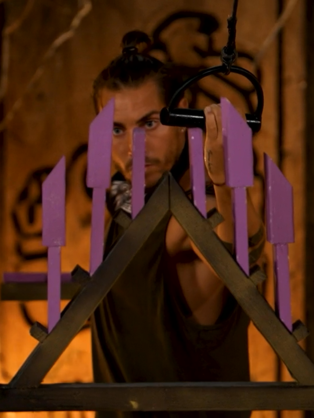 Agustín lo entregó todo en el Duelo de Extinción, pero Sargento fue más rápido y le arrebató su lugar en la tribu. 😭🤯🔥 Así se despide un sobreviviente más. 🌴💀🥥 #InmunidadSurvivor #SurvivorMéxico Semana Final a las 7:30 p.m. y GRAN FINAL domingo a las 8:00 p.m. por @aztecauno