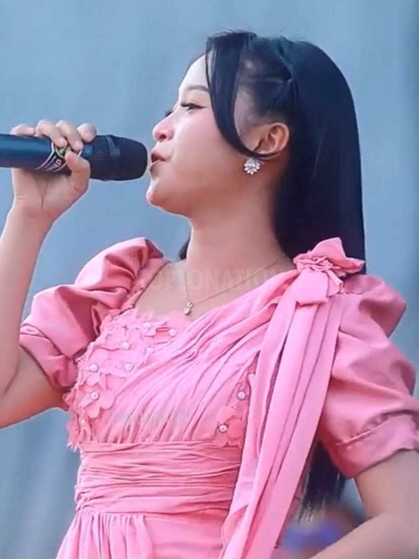 Bagaikan Bunga Yang Layu #luruhcintaku #ayucantika #mahesamusic 