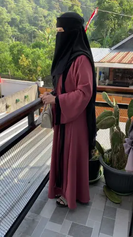 Abaya crinkle seri warna guava ❤️‍🔥 #fyp #abayafashion #abayastyle #abayagirls #abayamurah 