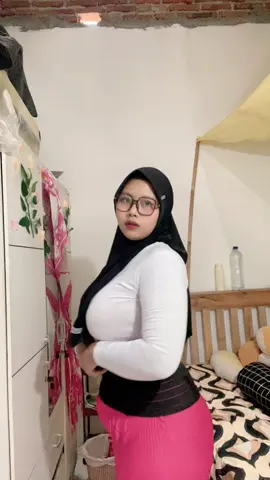 Korset yang aku pake😊